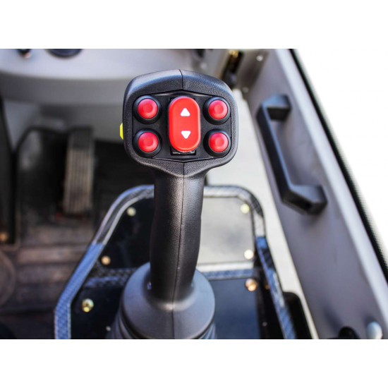 Телескопичен челен товарач с кабина и 4х4 Graecus T-LD13 Cab