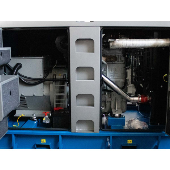 Трифазен дизелов генератор затворен тип с основа, 96 kVA с водно охлаждане и автоматичен превключвател Graecus GD96