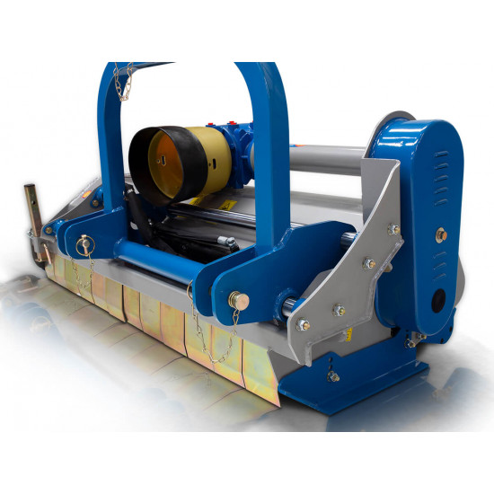 Мулчер шредер среден тип 165 см. с изместване GRAECUS MKP165 за трактор